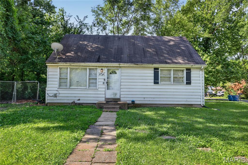 1240 Lakeview Avenue Property Photo 1
