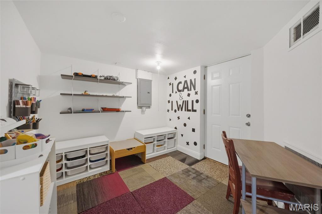 8035 Braddock Drive Property Photo 24