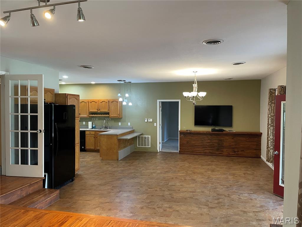 633 Wayne 339a Property Photo 17