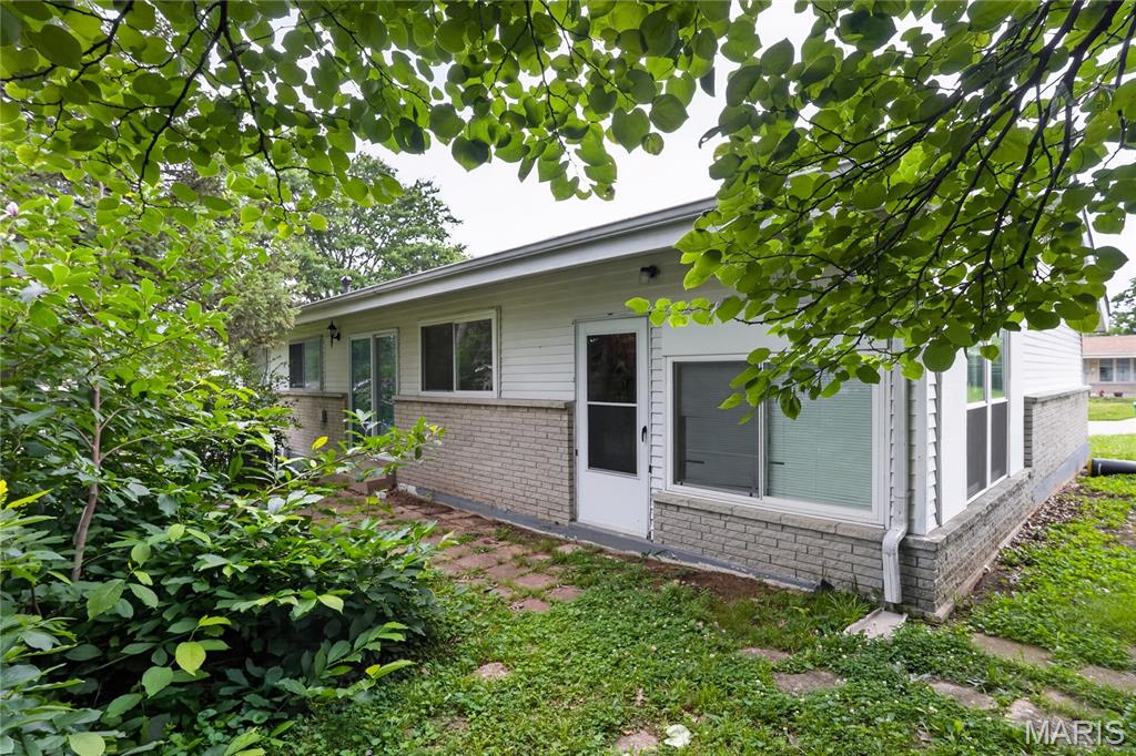 2262 Crandel Drive Property Photo 6