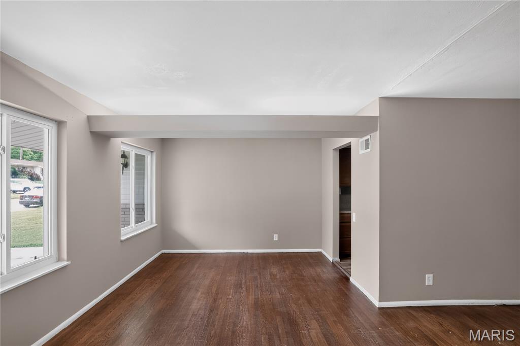 2262 Crandel Drive Property Photo 13
