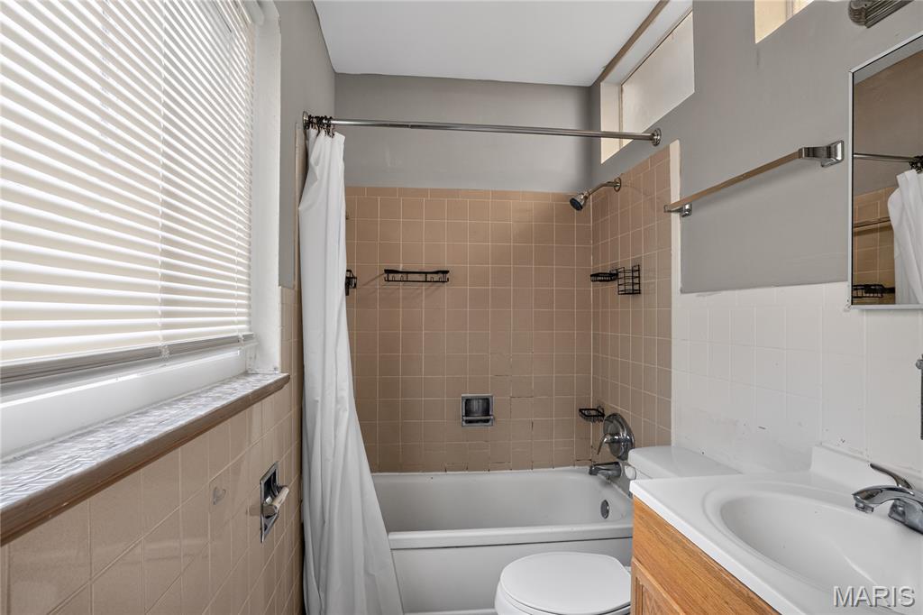 2262 Crandel Drive Property Photo 25