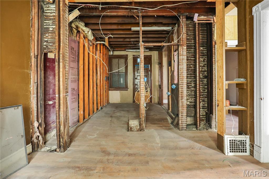 5960 Minerva Avenue Property Photo 4