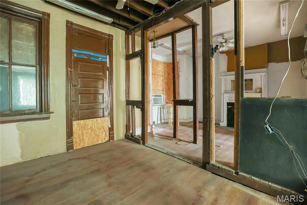5960 Minerva Avenue Property Photo 5