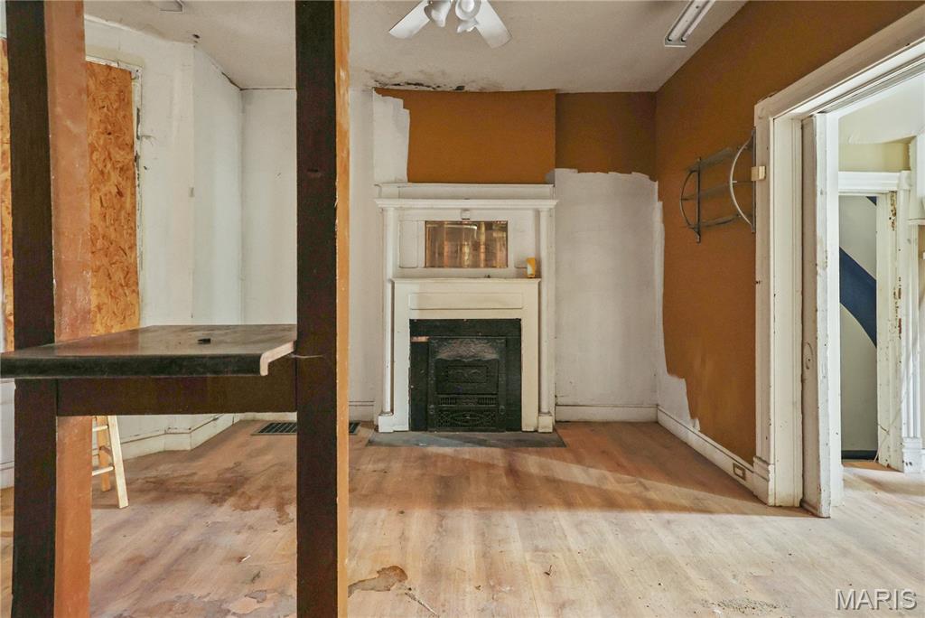 5960 Minerva Avenue Property Photo 6