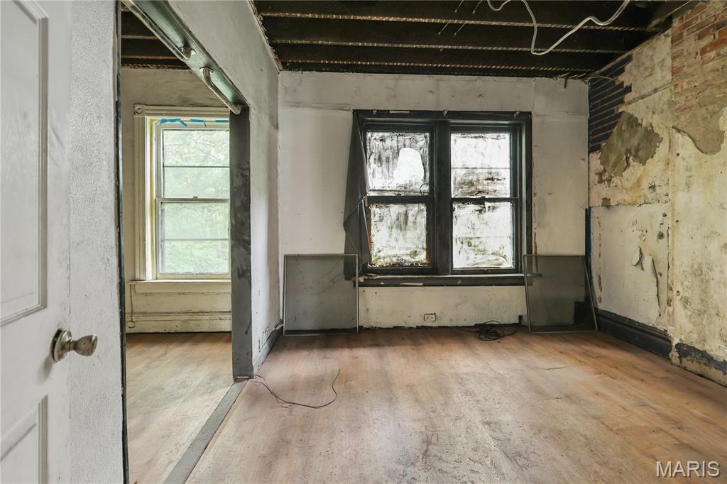 5960 Minerva Avenue Property Photo 12
