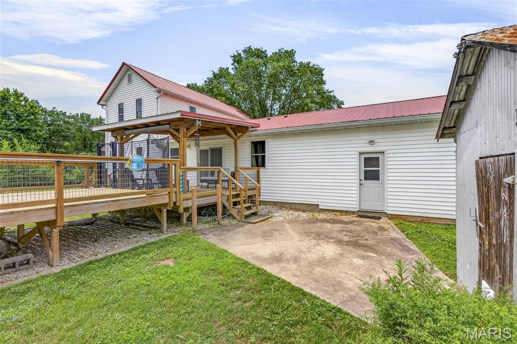 10635 State Route O Property Photo 9