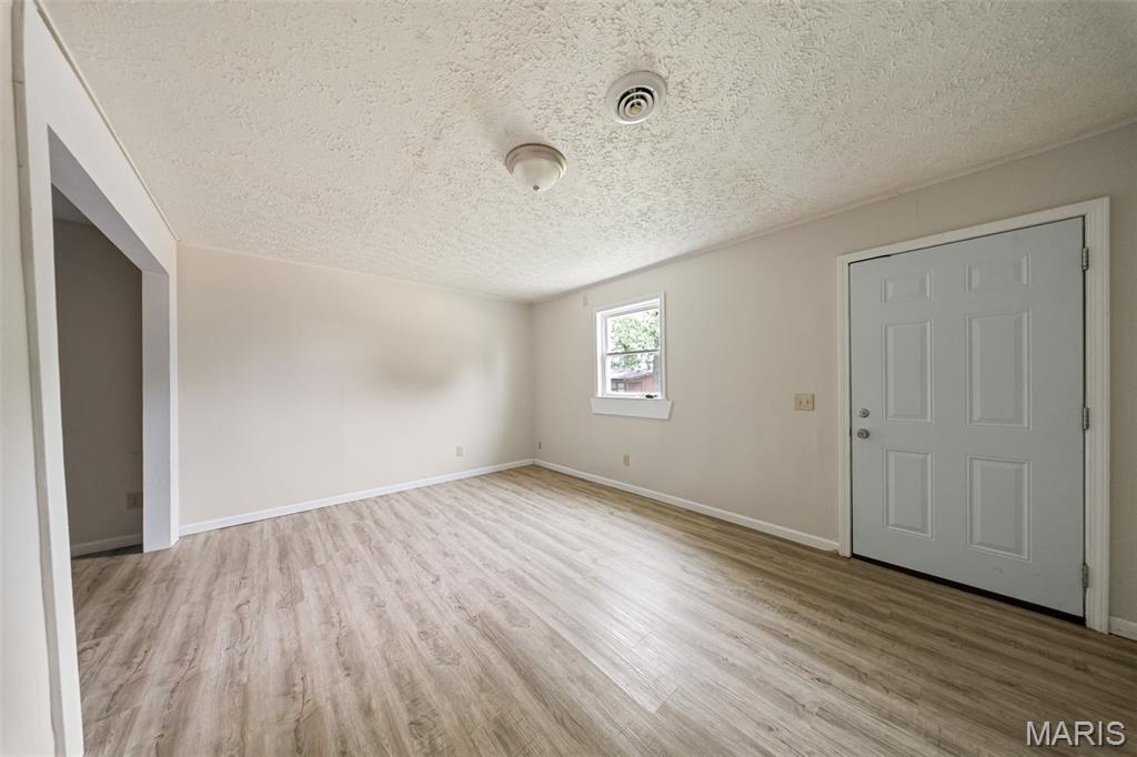 15020 Hackney Drive Property Photo 4