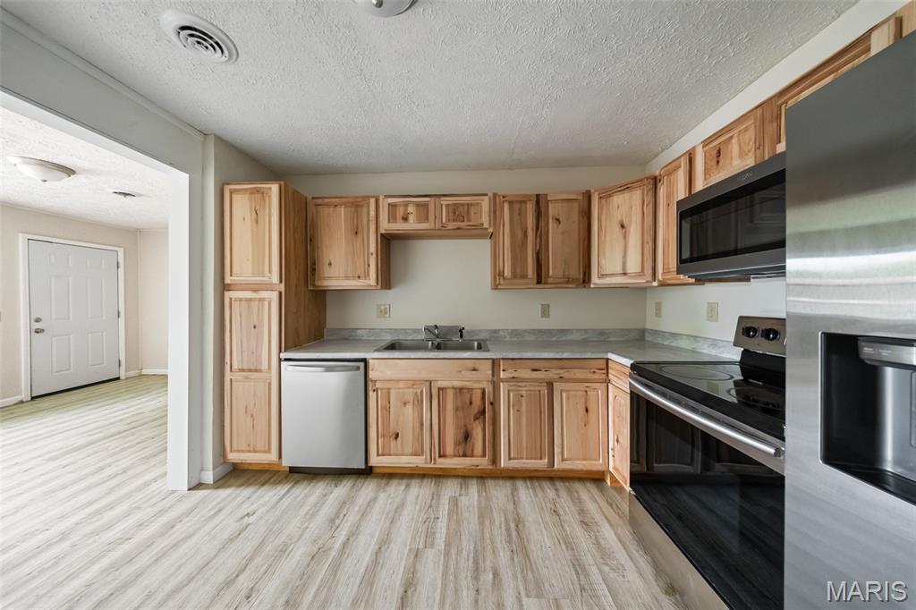 15020 Hackney Drive Property Photo 7