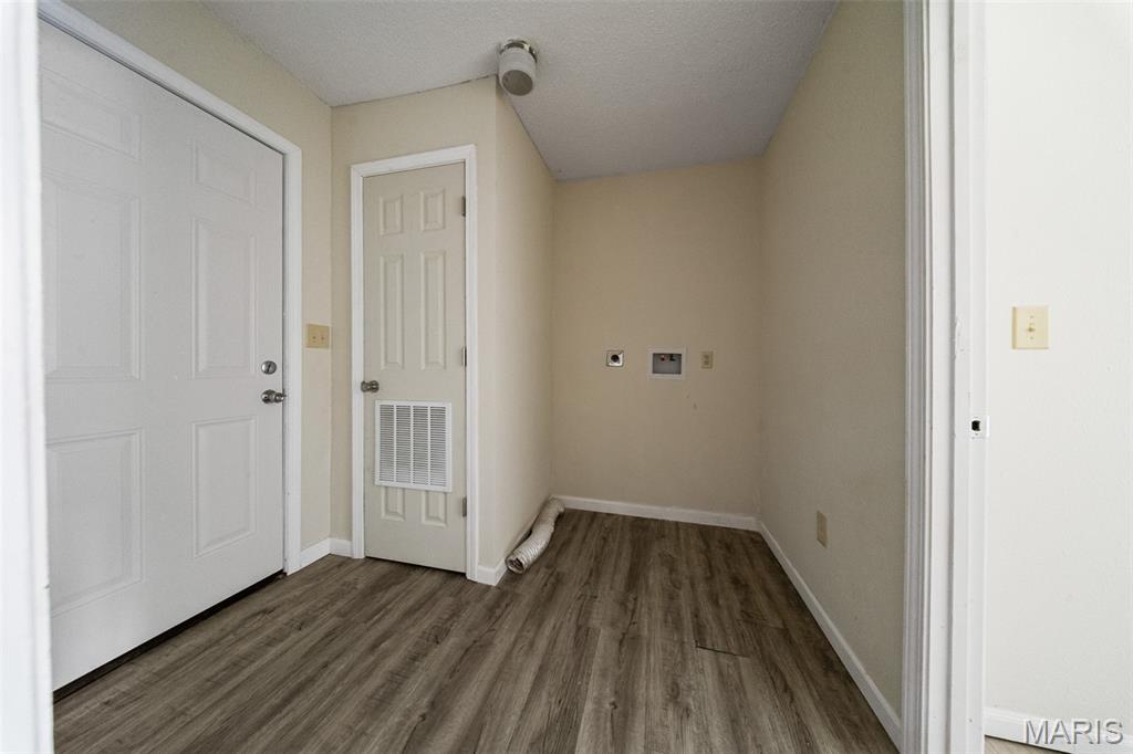 15020 Hackney Drive Property Photo 8