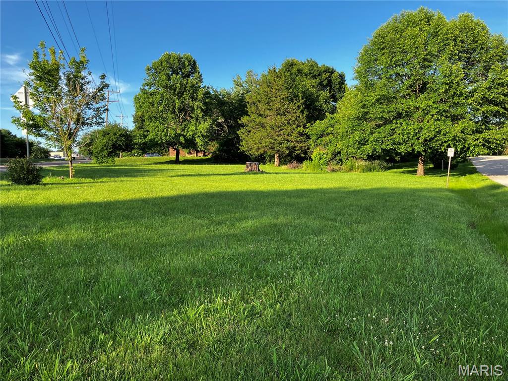 230 E Fitzgerald Avenue Property Photo 4