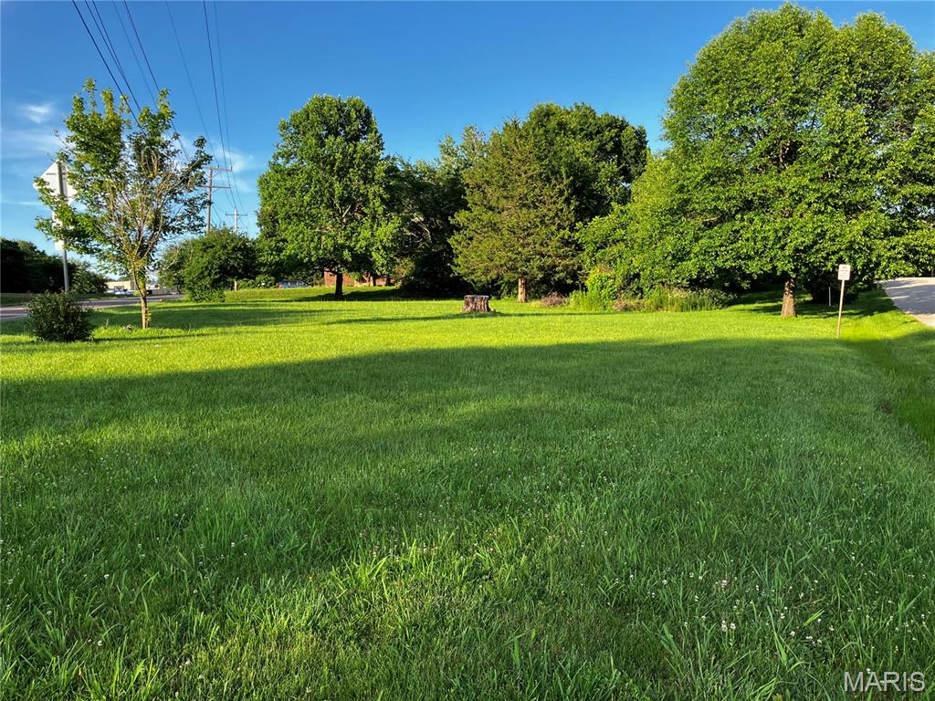 230 E Fitzgerald Avenue Property Photo 5
