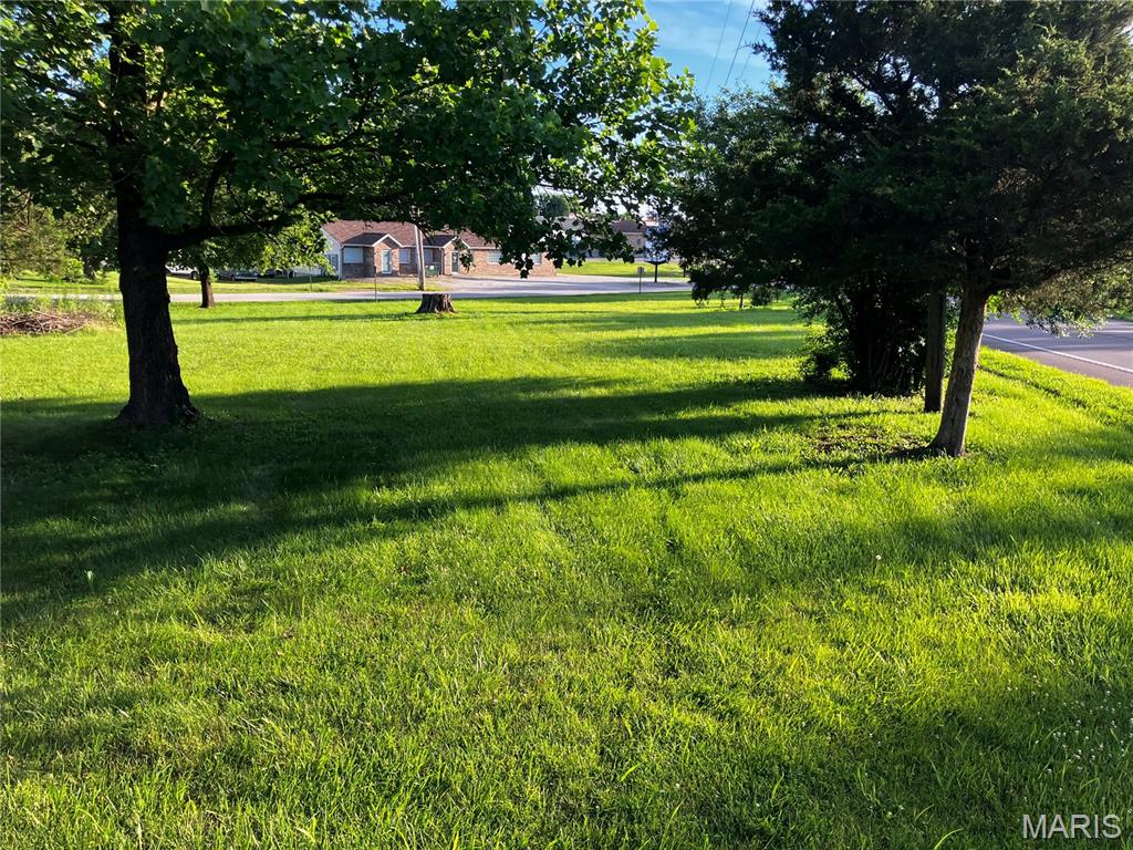 230 E Fitzgerald Avenue Property Photo 6