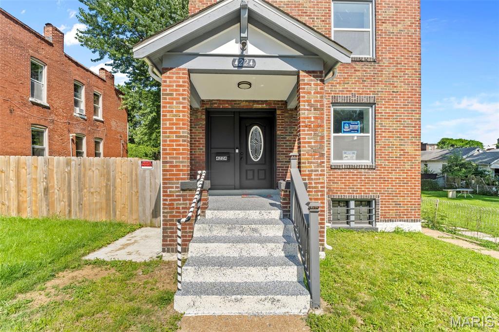 4224 California Avenue Property Photo 3