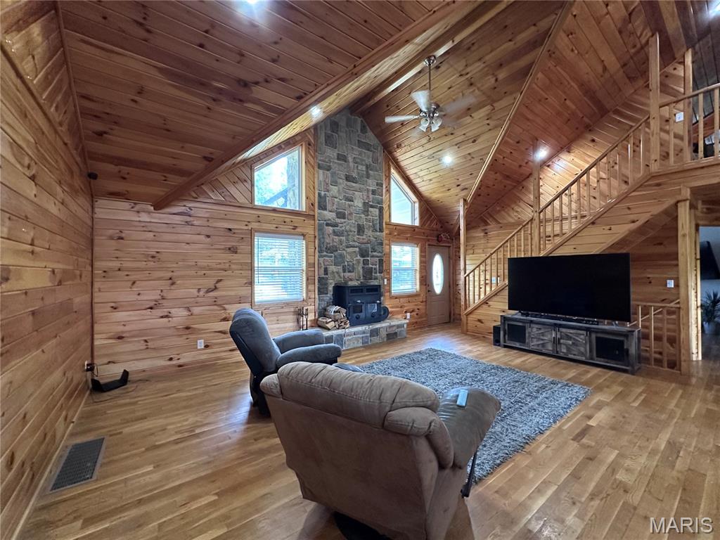 16393 Highway B Property Photo 3