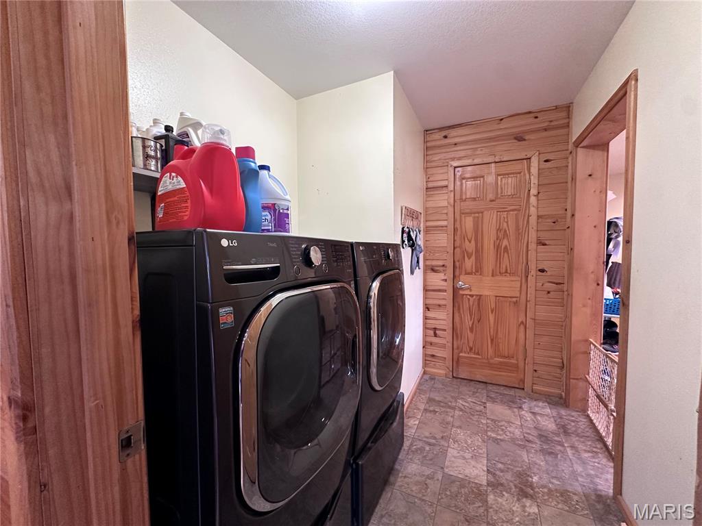 16393 Highway B Property Photo 19