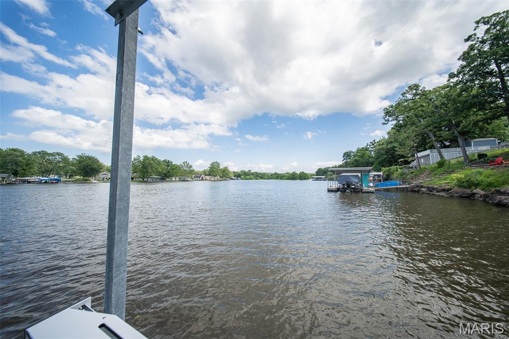 2000 Lakeshore Drive Property Photo 13