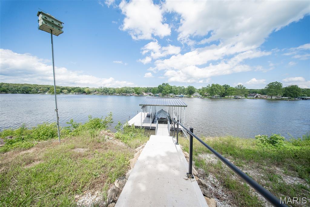 2000 Lakeshore Drive Property Photo 15