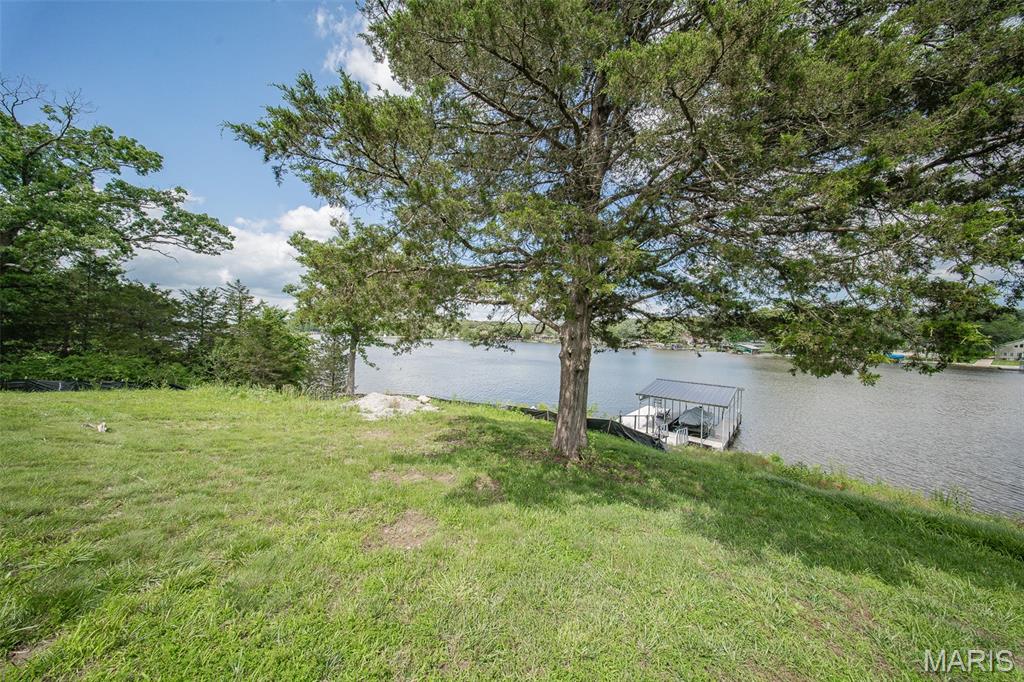 2000 Lakeshore Drive Property Photo 18