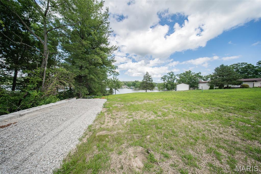 2000 Lakeshore Drive Property Photo 19