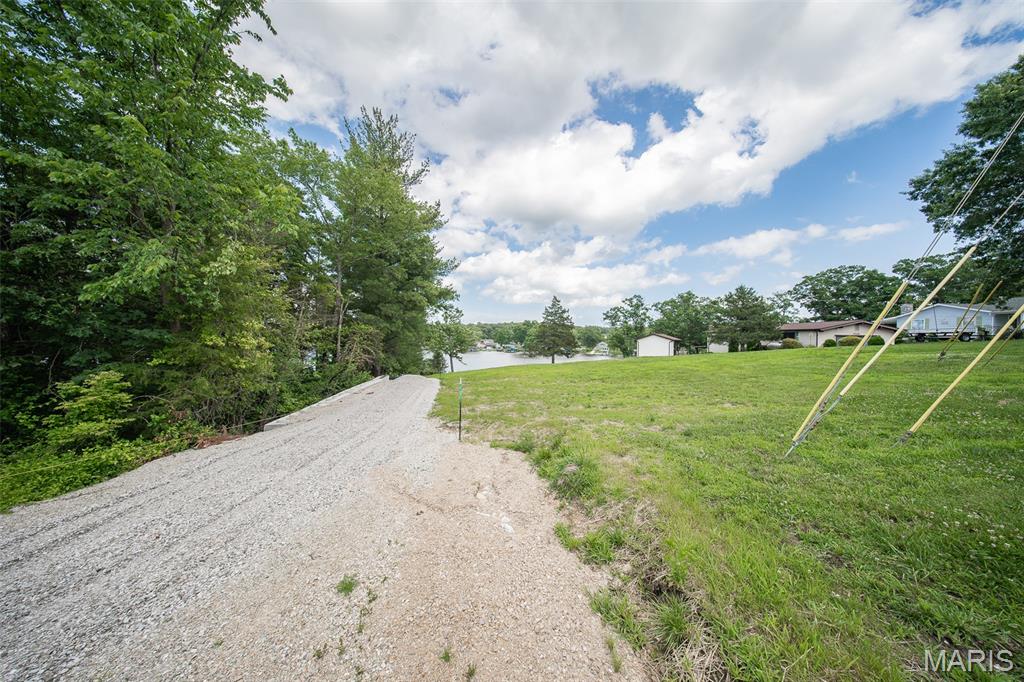 2000 Lakeshore Drive Property Photo 20