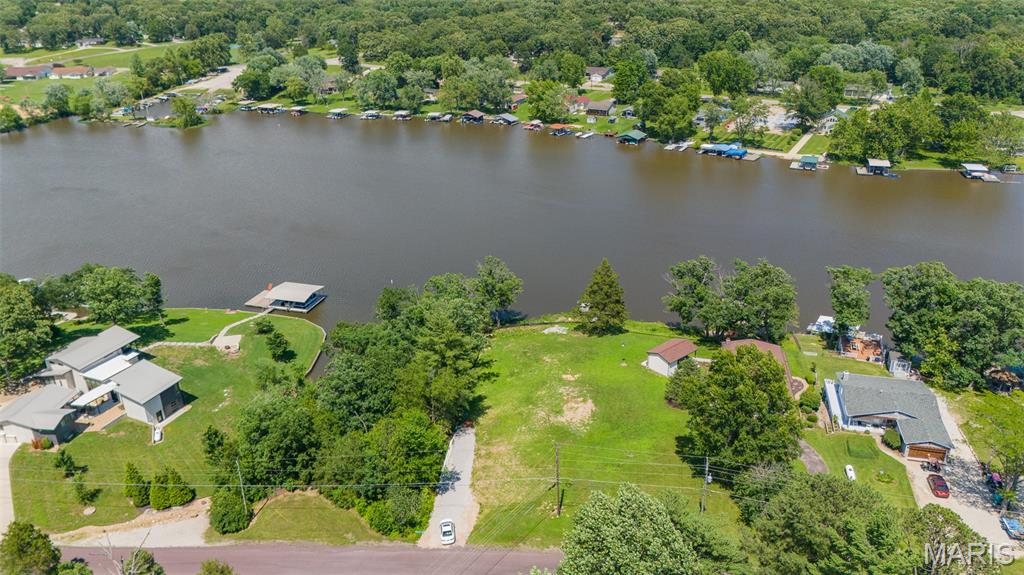 2000 Lakeshore Drive Property Photo 21