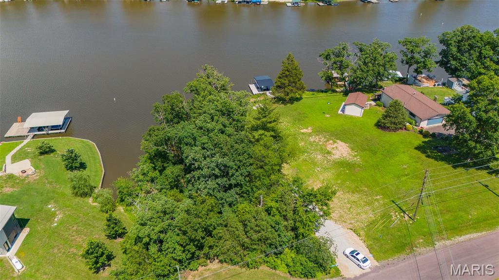 2000 Lakeshore Drive Property Photo 29