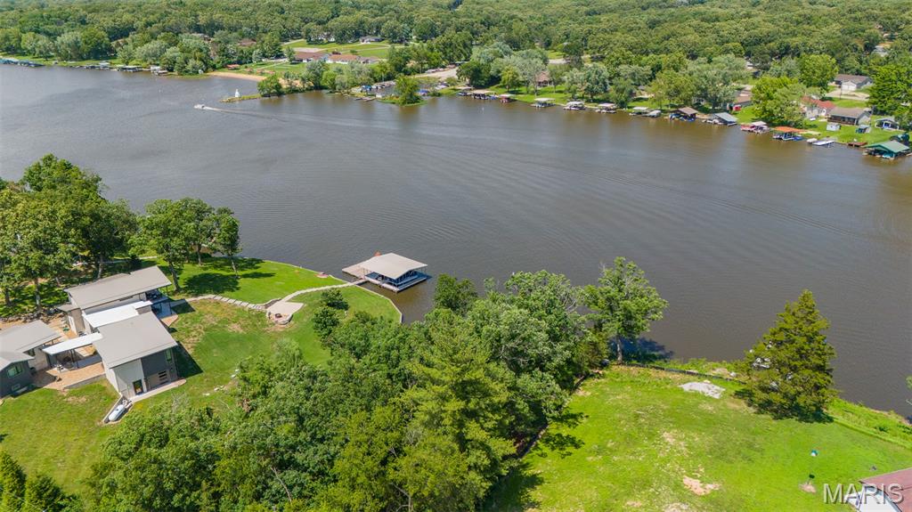 2000 Lakeshore Drive Property Photo 40
