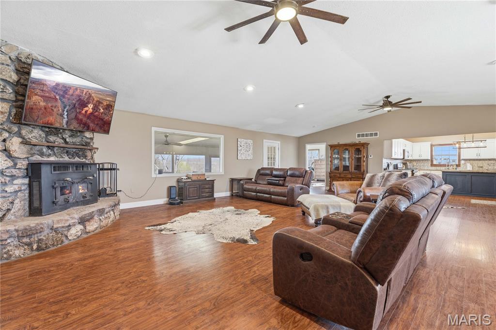 282 Reeds Road
