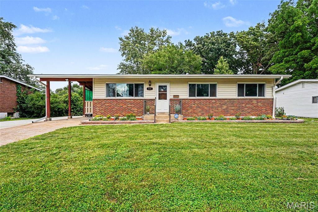 765 Kostka Lane Property Photo 2