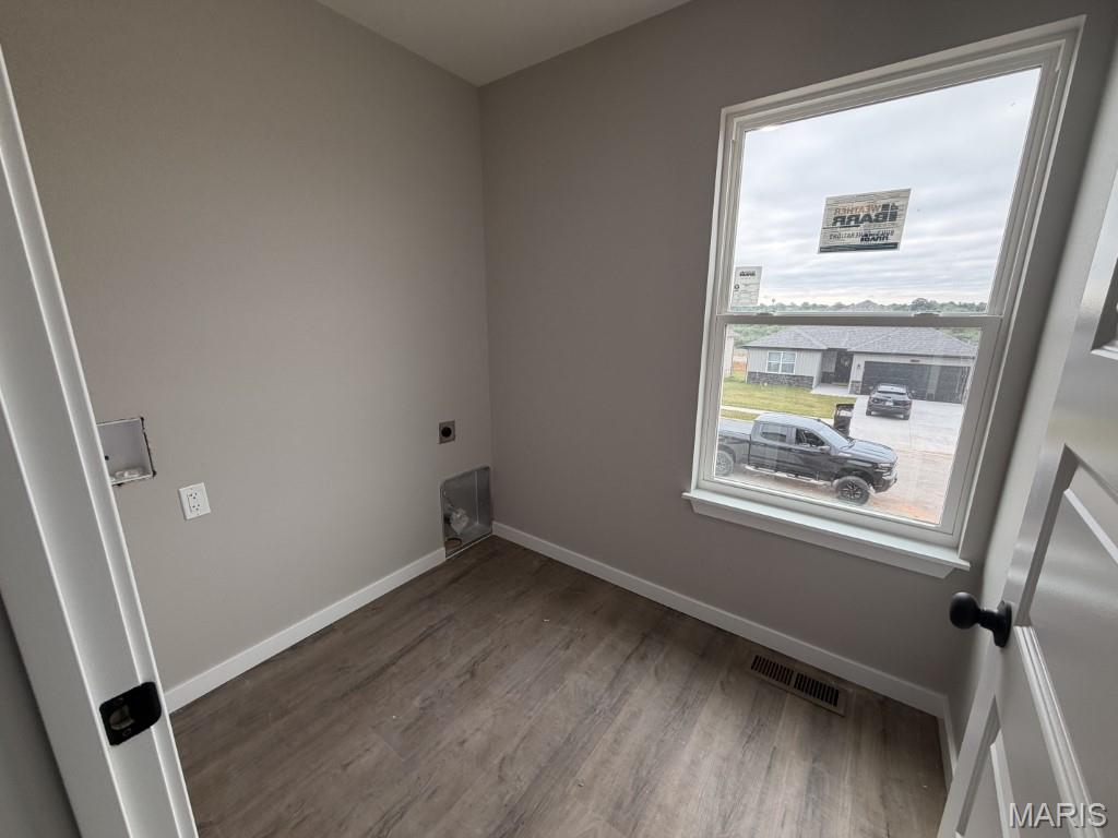 939 Holstein Property Photo 8
