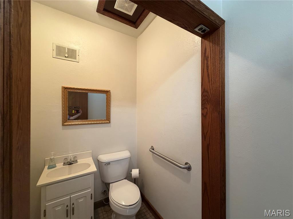 204 W Main Street Property Photo 5