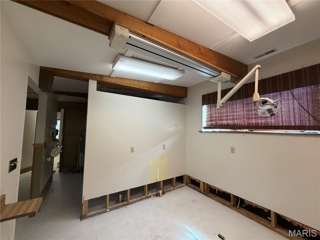 204 W Main Street Property Photo 9
