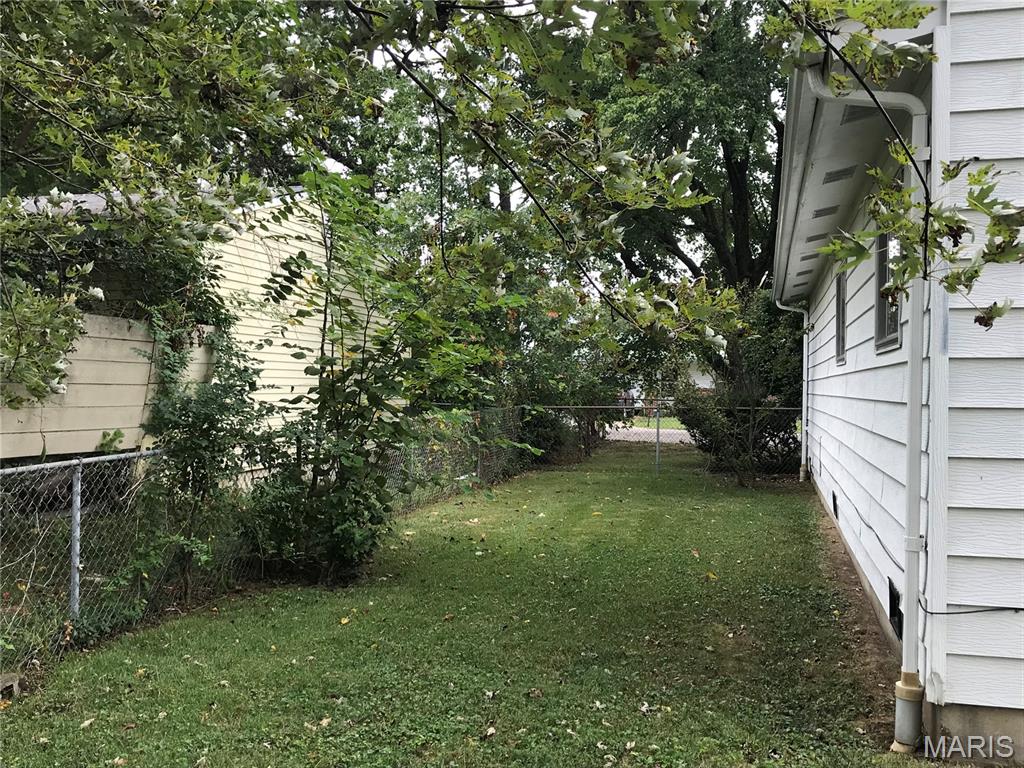 8 Redbud Lane Property Photo 17
