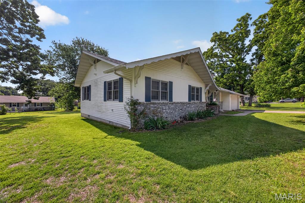 22818 Pioneer Drive Property Photo 3