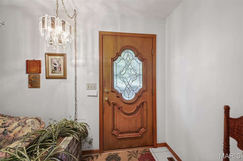 22818 Pioneer Drive Property Photo 5