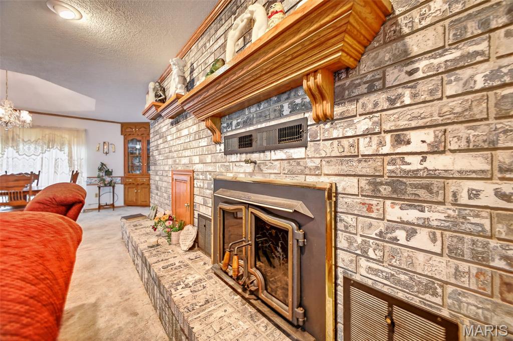 22818 Pioneer Drive Property Photo 8