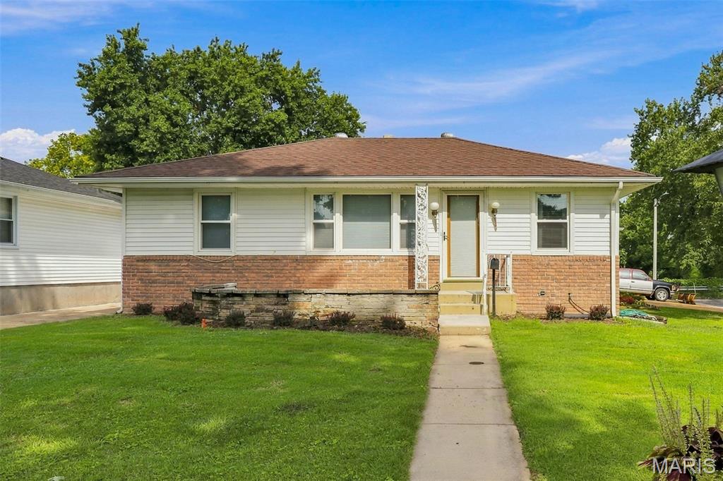 1 Louise Court Property Photo 2