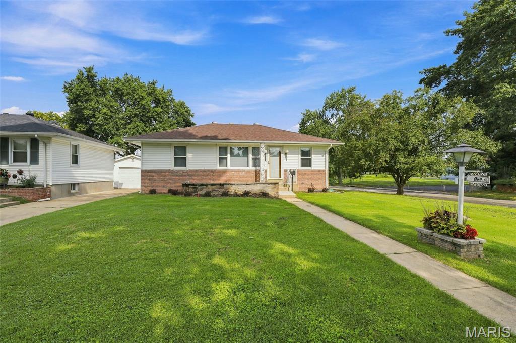 1 Louise Court Property Photo 3