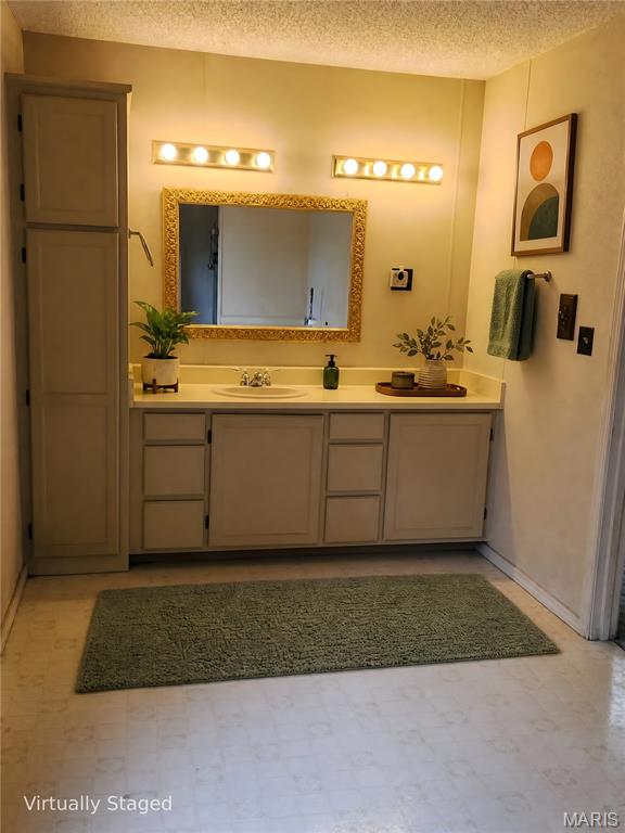 53 Wagon Wheel Road Property Photo 13