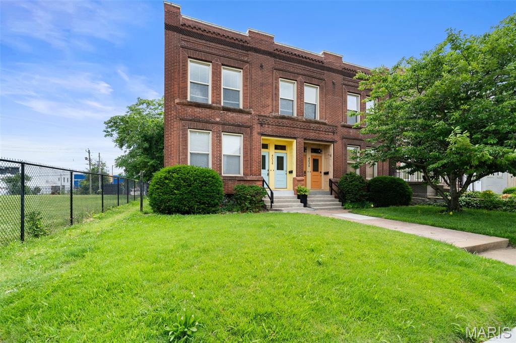 4034 Laclede Avenue B Property Photo 1