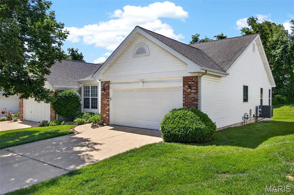 1317 Pine Bluff Drive Property Photo 3