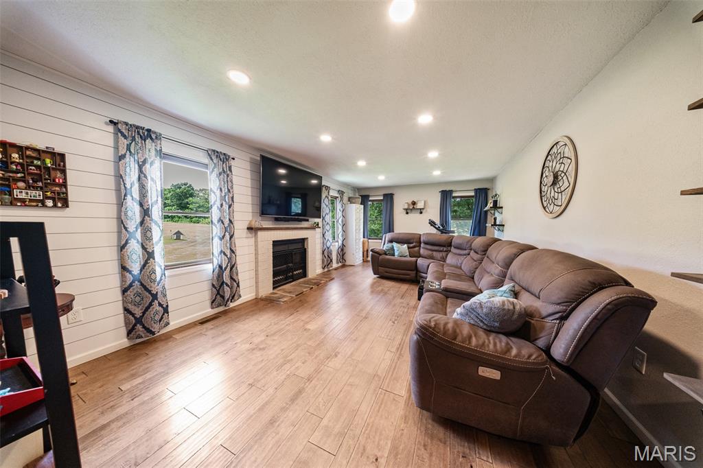 15100 State Route O Property Photo 4