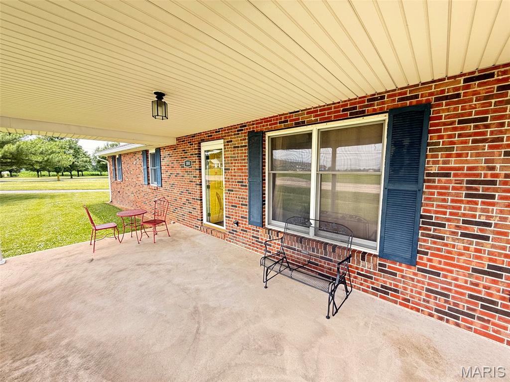 100 Quail Run Property Photo 2