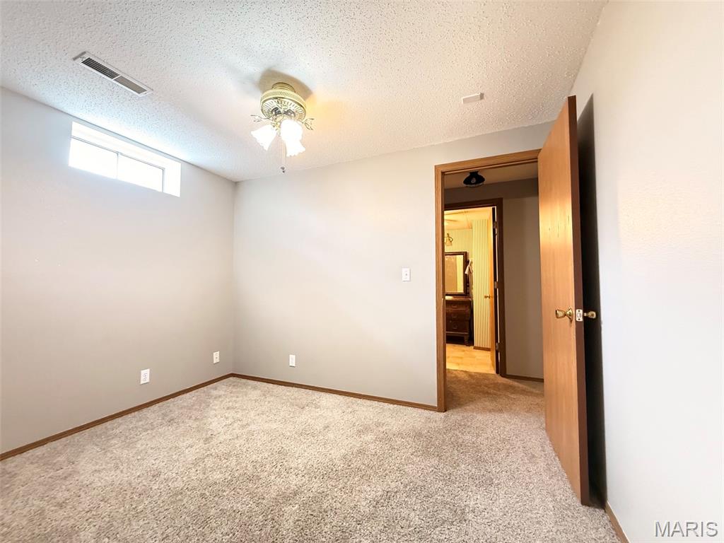 100 Quail Run Property Photo 35
