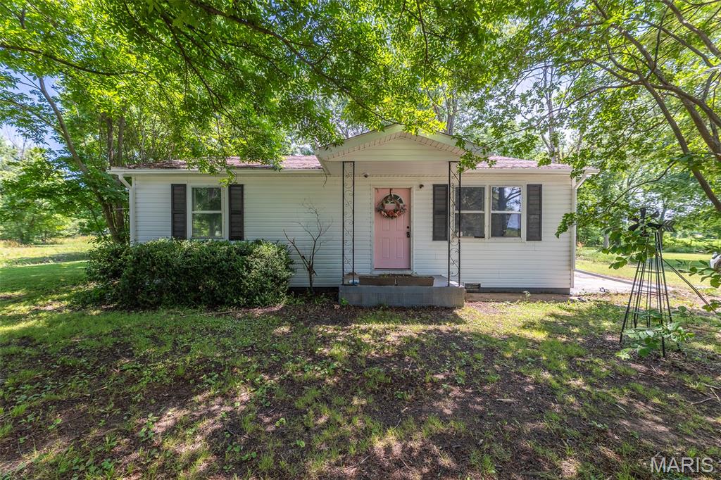 1626 Highway 142 Property Photo 1