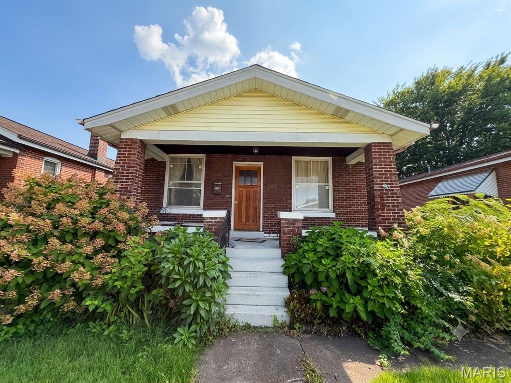 4454 Taft Avenue Property Photo 1