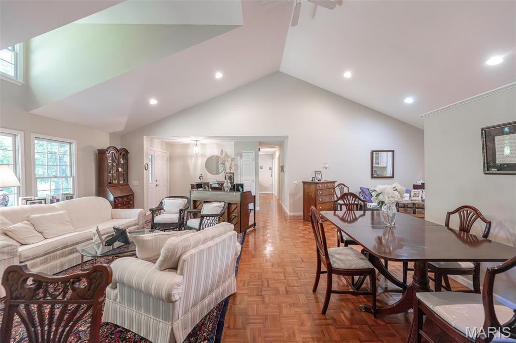 10790 Greenlefe Drive Property Photo 11