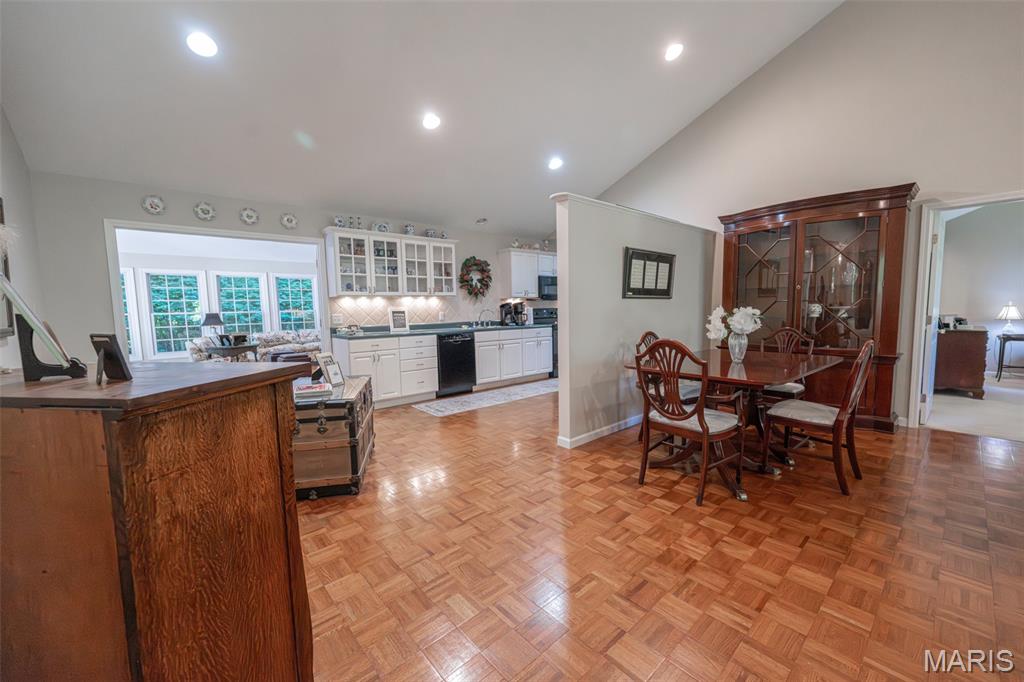 10790 Greenlefe Drive Property Photo 13