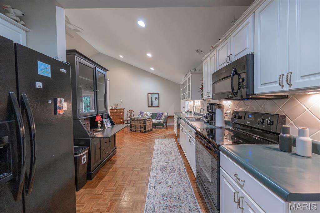 10790 Greenlefe Drive Property Photo 19